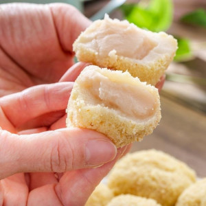 부드러운 백앙금이 쏘옥~ 카스테라찹쌀떡!