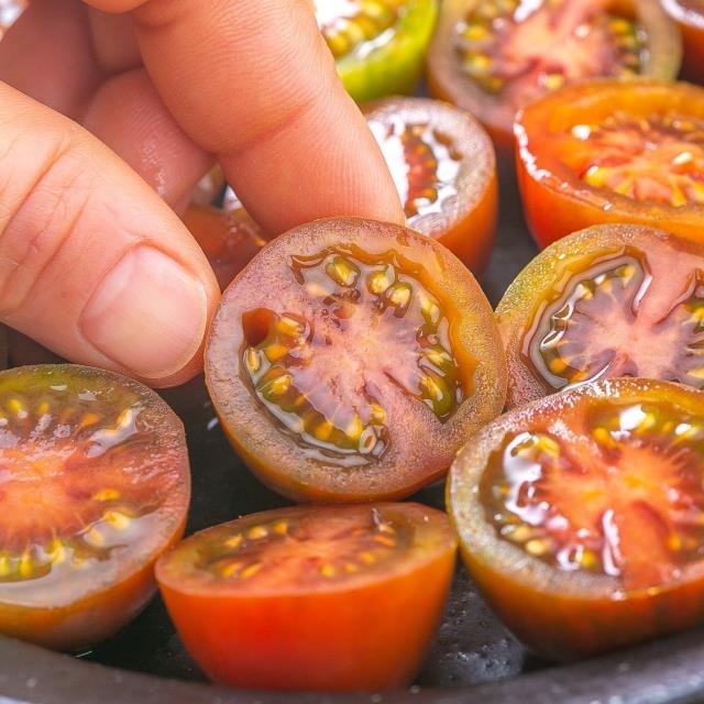 대저 흑대추방울토마토 1kg 9,900원!