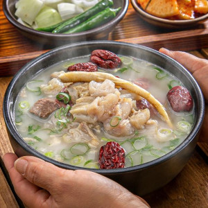 몸보신에 탁월한 도가니탕 6인분+2인분 덤행사!