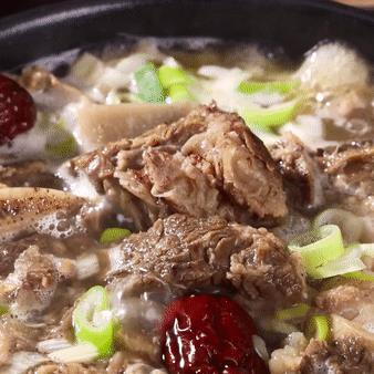 [700g 3팩 구성] 국내산 소갈비탕외 한우국밥 1종
