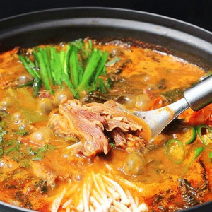 [3차 완판] 잡내 없는 흑염소모듬전골 1.2kg