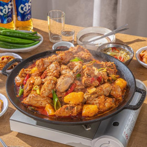 100%국내산 닭 솥뚜껑 닭볶음탕 1kg+1kg