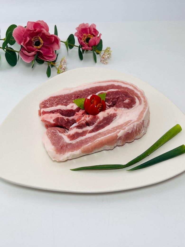 녹돈 삼겹수육 500g